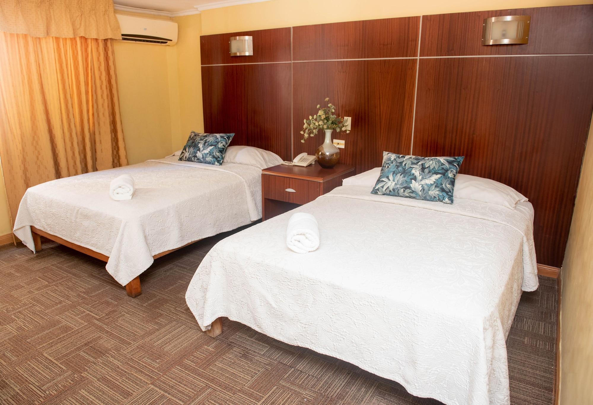 Cresta Inn Kota Panama Bagian luar foto