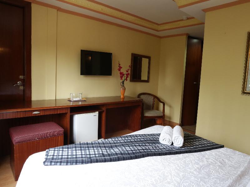 Cresta Inn Kota Panama Bagian luar foto