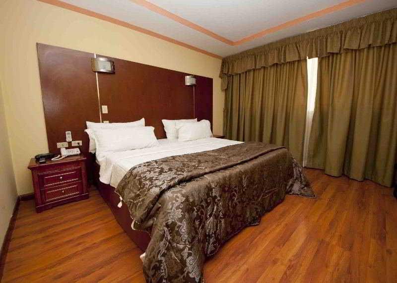Cresta Inn Kota Panama Bagian luar foto