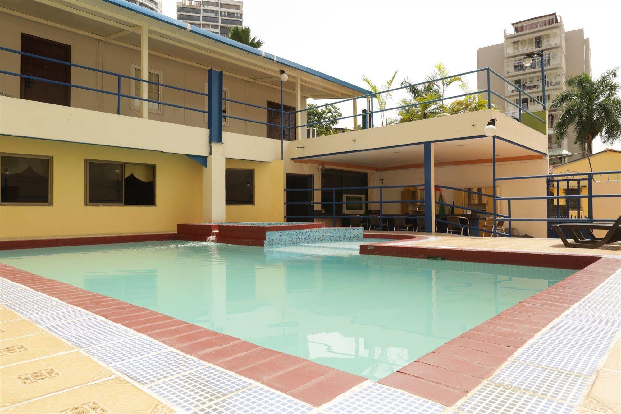 Cresta Inn Kota Panama Bagian luar foto